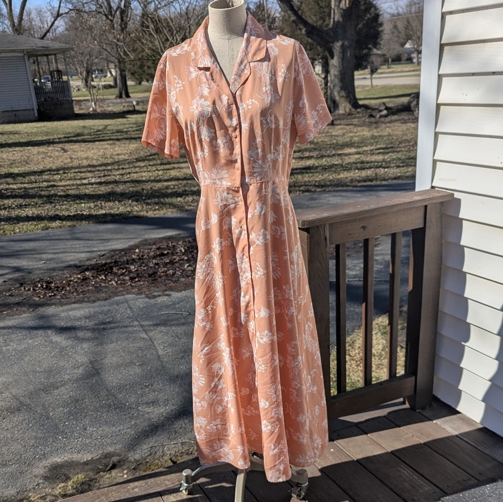 90s/Y2K NY & Co Peach Floral Button Down Maxi Dress